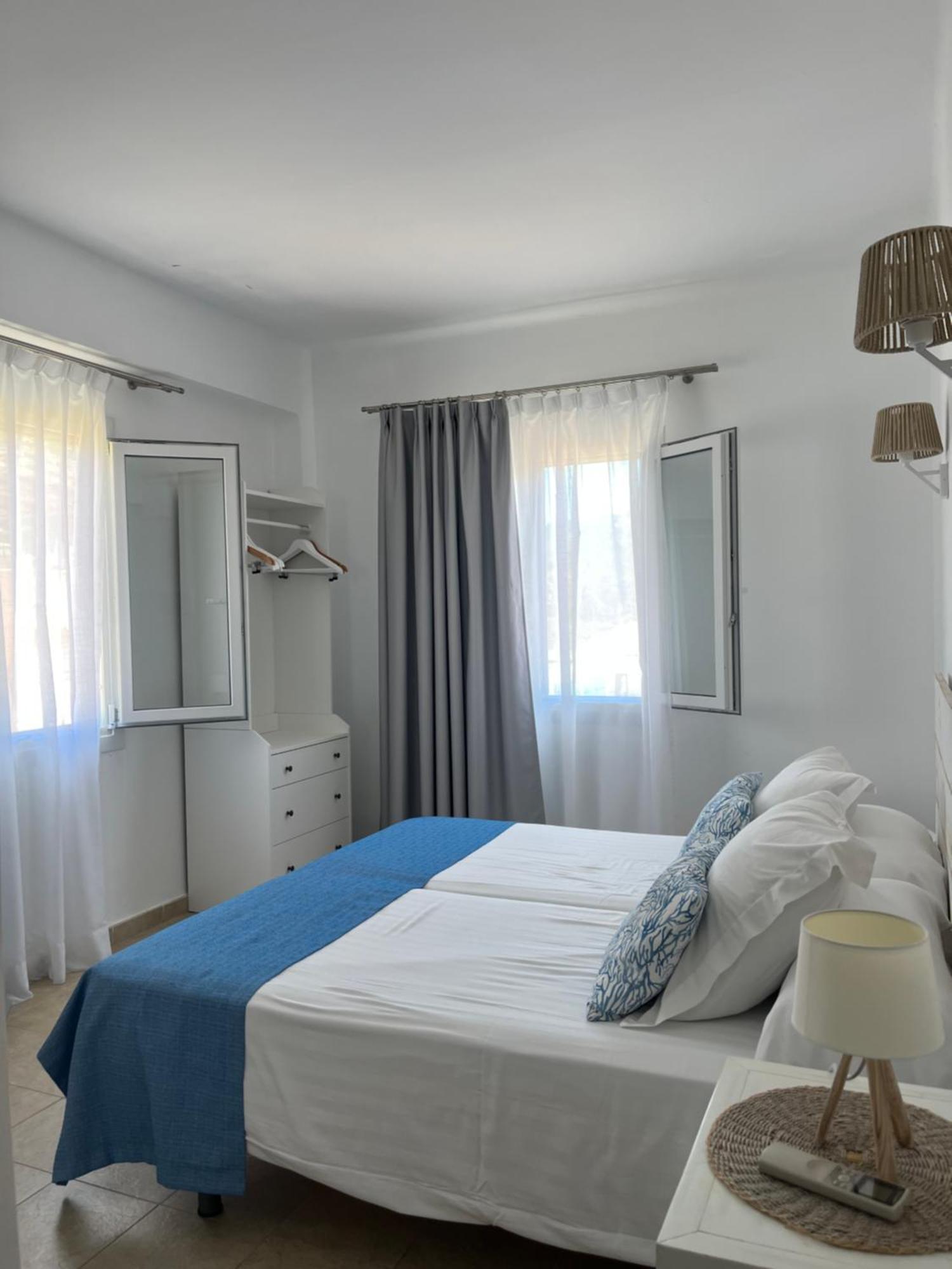 Hostal Dragonera Sant Elm Buitenkant foto